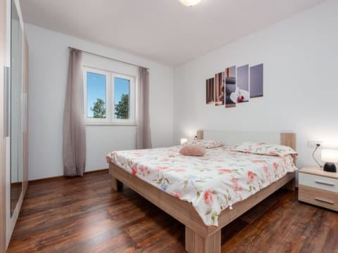 Holiday House Laetitia with pool Vacation rental in Šibenik-Knin County, Croatia