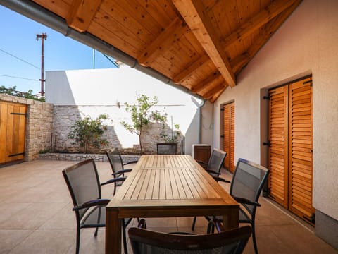 mit Terrasse Apartment in Murter