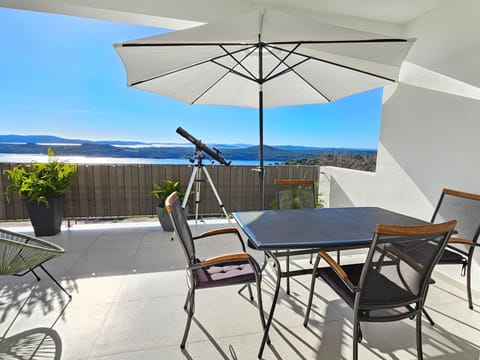 für 3 Personen und 1 Kind in Sibenik, Dalmatien Apartment in Šibenik