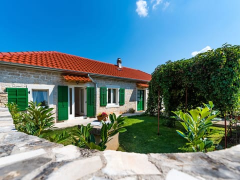 mit pool Nationalpark Krka Vacation rental in Šibenik-Knin County, Croatia