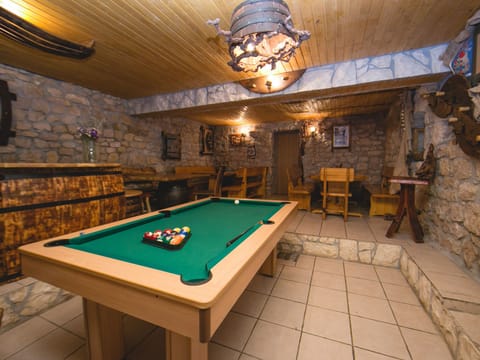 Villa mit beheiztem Pool Vacation rental in Šibenik-Knin County, Croatia