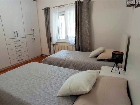 Wohnung mit Balkon Apartment in Šibenik-Knin County, Croatia