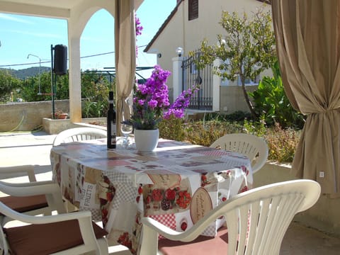 Wohnung direkt am Strand Apartment in Šibenik-Knin County, Croatia