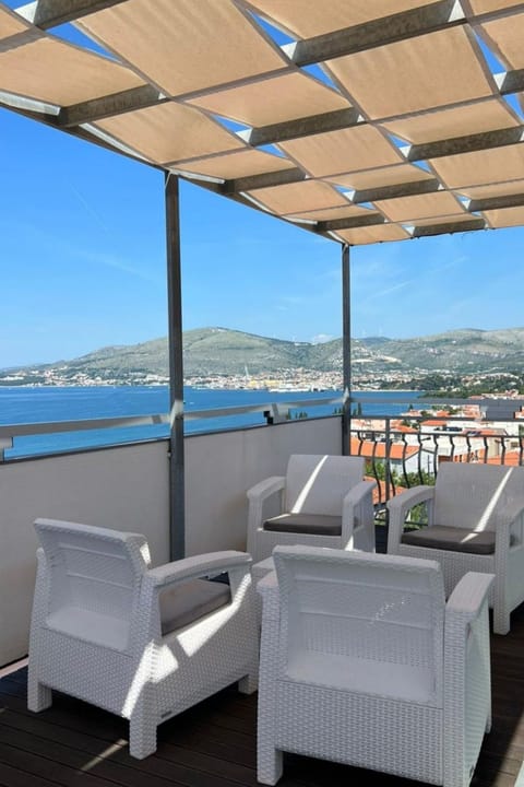 Wohnung Violett Apartment in Okrug Gornji