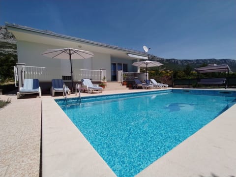 in Kastel Sucurac mit Parkplatz Vacation rental in Šibenik-Knin County, Croatia