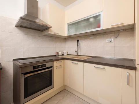 Coastal Comfort Apartment Teilen Speichern Apartment in Podstrana