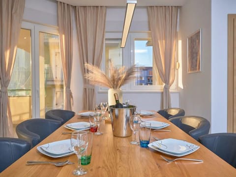 M&M Ferienhaus mit Pool Vacation rental in Podstrana