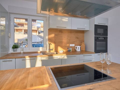 M&M Ferienhaus mit Pool Vacation rental in Podstrana