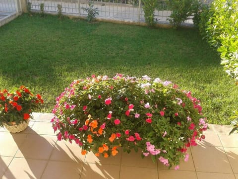 Strandnahe Wohnung mit großer Terrasse Apartment in Podstrana