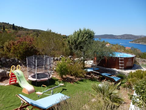 "Villa Lida" mit Blick auf das Wasser Vacation rental in Split-Dalmatia County