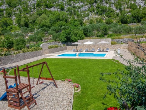 Villa Elin mit großem, privatem Pool in Seoca Vacation rental in Split-Dalmatia County