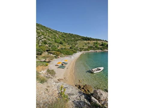 mit Blick auf das Wasser Vacation rental in Selca, Brač