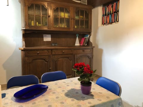 Weißes Haus Robinson mit BBQ und Terrasse Vacation rental in Dubrovnik-Neretva County