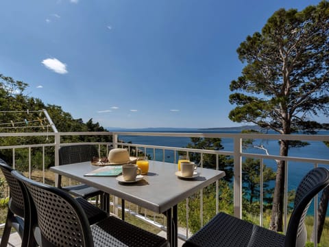 Pine Canopy Zwei-Zimmer-Wohnung A8 Apartment in Brela