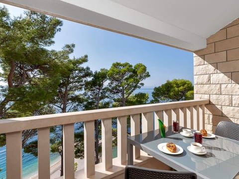 Kiefer Vordach Duplex Studio A4 Apartment in Brela