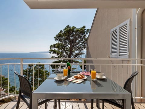 Pine Canopy Studio Apartment mit Meerblick A11 Apartment in Brela