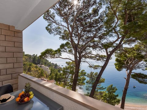 Pine Canopy Studio mit Balkon und Meerblick A7 Apartment in Brela