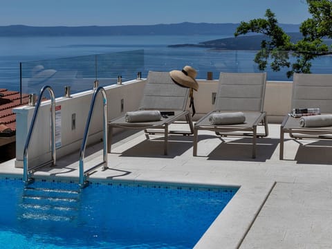 mit Privatpool für 8 Personen  + 2 Kinder ca. 450 m&sup2; in Bast, Dalmatien (G Vacation rental in Baška Voda