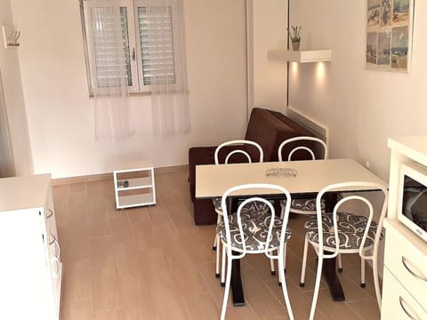 Wohnung mit Balkon und Meerblick in Strandnähe Apartment in Baška Voda