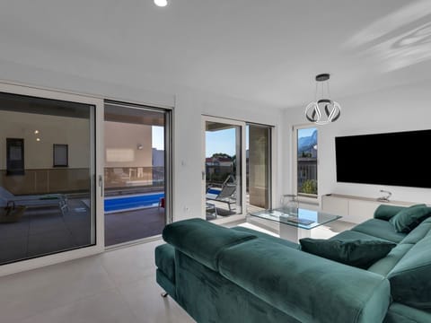 Apartman DeLux with private pool Apartment in Tučepi