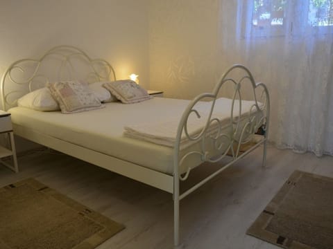 Srsen in Kuciste für 2 Personen Apartment in Dubrovnik-Neretva County