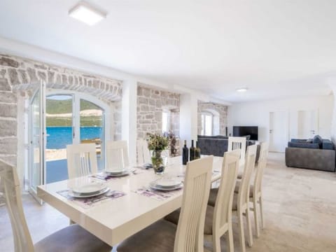 Beachfront Villa Olive Mill with pool Vacation rental in Putniković