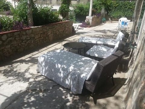 "Dubrava" mit Blick auf das Wasser Apartment in Dubrovnik