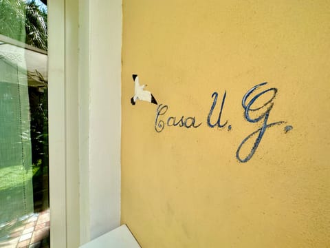 Antike Villa-Garten-Privatparkplatz-4 Gäste Apartment in Vallecrosia