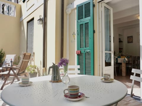 Villa in der Stadt-Privatparkplatz-Garten-6Gäste Apartment in Vallecrosia