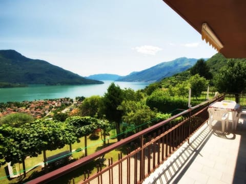 Casa Luna' Wohnung mit Wasserblick Apartment in Domaso