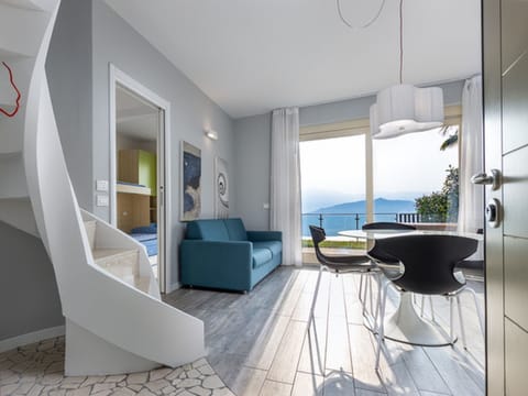 'Delfi' mit Pool Apartment in Province of Brescia