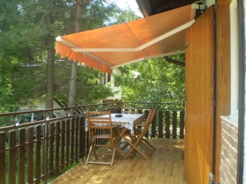 Freistehendes Haus mit eingezäuntem Privatgarten Vacation rental in Ledro