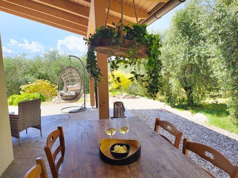 In einem spektakulären Olivenhain in einer ruhig Vacation rental in Bardolino