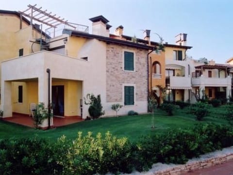 'Garda Resort Village Apartment in Peschiera del Garda