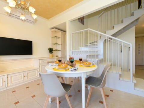 DesenzanoLoft Eden mit Seeblick und privatem Strand Apartment in Sirmione