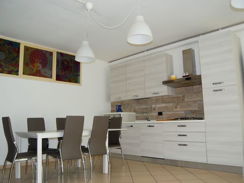San Martino' Wohnung mit privater Terrasse Apartment in Desenzano del Garda