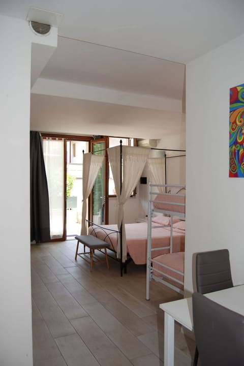 Ein-Zimmer-Wohnung 'Romantica' mit Terrasse Apartment in Desenzano del Garda