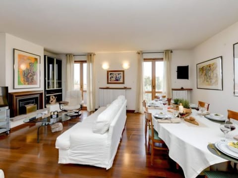 Desenzanoloft Gardastar Apartment in Desenzano del Garda