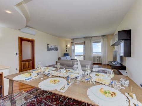 DesenzanoLoft Splendido Apartment in Desenzano del Garda