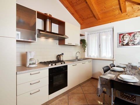 Superior-Dachgeschosszimmer mit großem Balkon BV4 Apartment in Riva del Garda