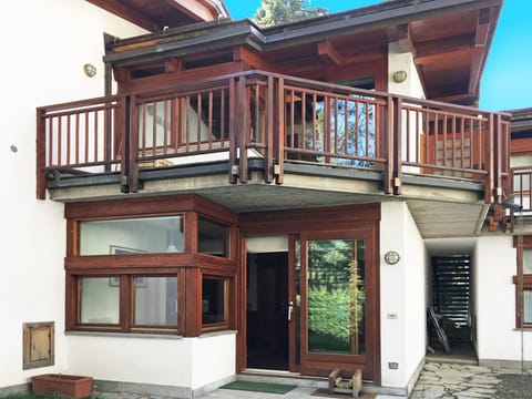 Lo Scoiattolo' Wohnung mit privatem Garten Apartment in Bardonecchia