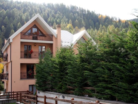 Drei-Zimmer-Dachgeschosswohnung 6 p.l. Villa Frejus Apartment in Bardonecchia