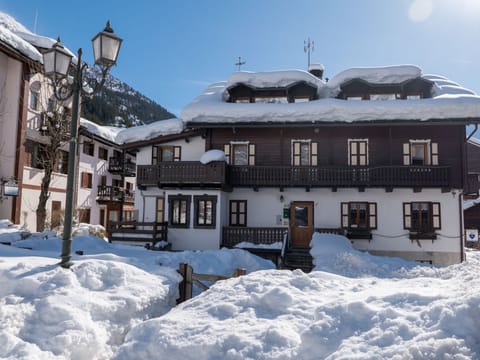Central Square Wohnung Apartment in Macugnaga