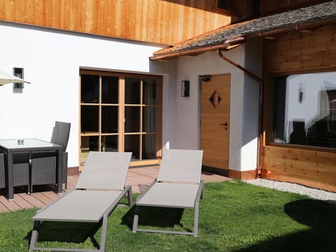 für vier Personen im Erdgeschoss mit kleinem privatem Garten Apartment in San Vigilio di Marebbe