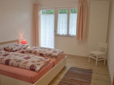 Moderne Ferienwohnung mit Balkon und Pool Apartment in Merano