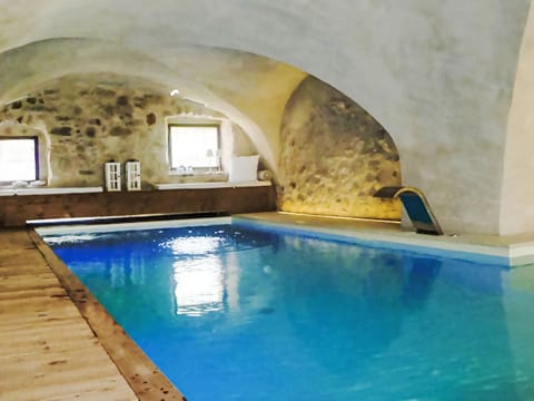 Pool Indoor