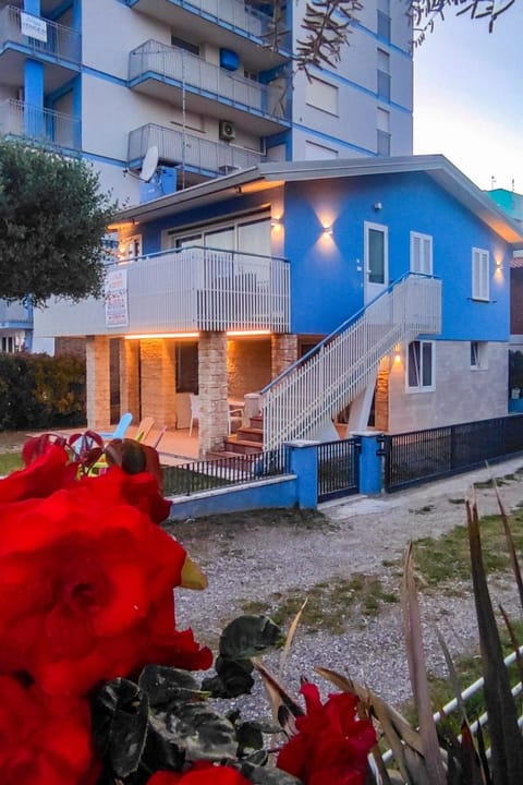 Wohnung "Villa Miami" mit Balkon im ersten Stock Apartment in Bibione