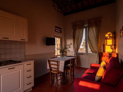 Drei-Zimmer-Panorama-Wohnung mit Terrasse und Sommerpool Apartment in Pesaro