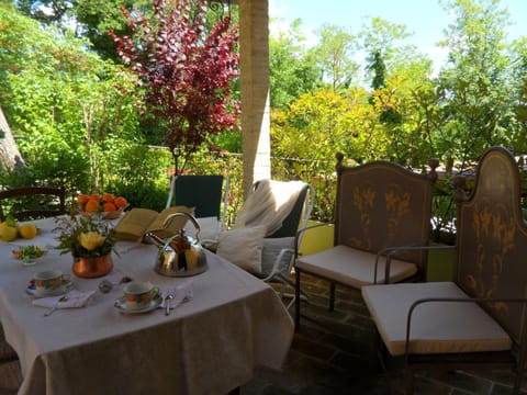 Rose in Cagli Apartment in Umbria