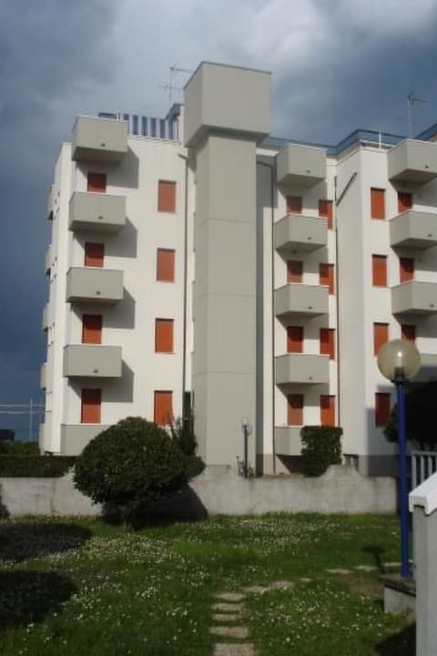 Wohnung 'Mare Blu 7' in Strandnähe Apartment in Marche